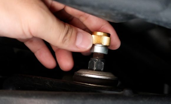 OHLINS（オーリンズ）ショックアブソーバーの20段階減衰力の調整方法